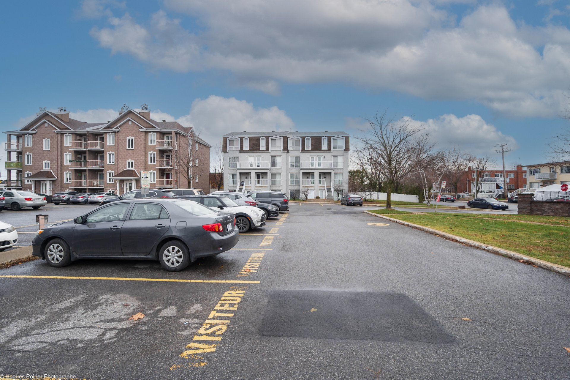 Photo - Stationnement