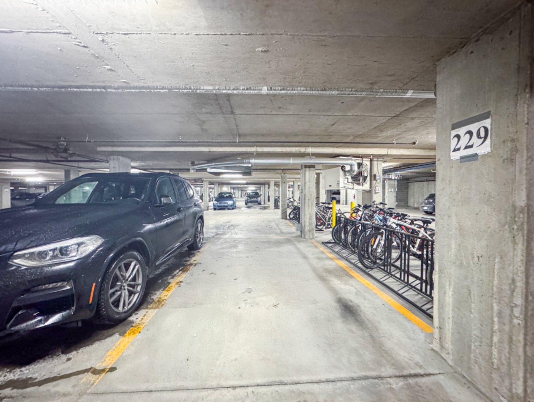 Photo - Garage