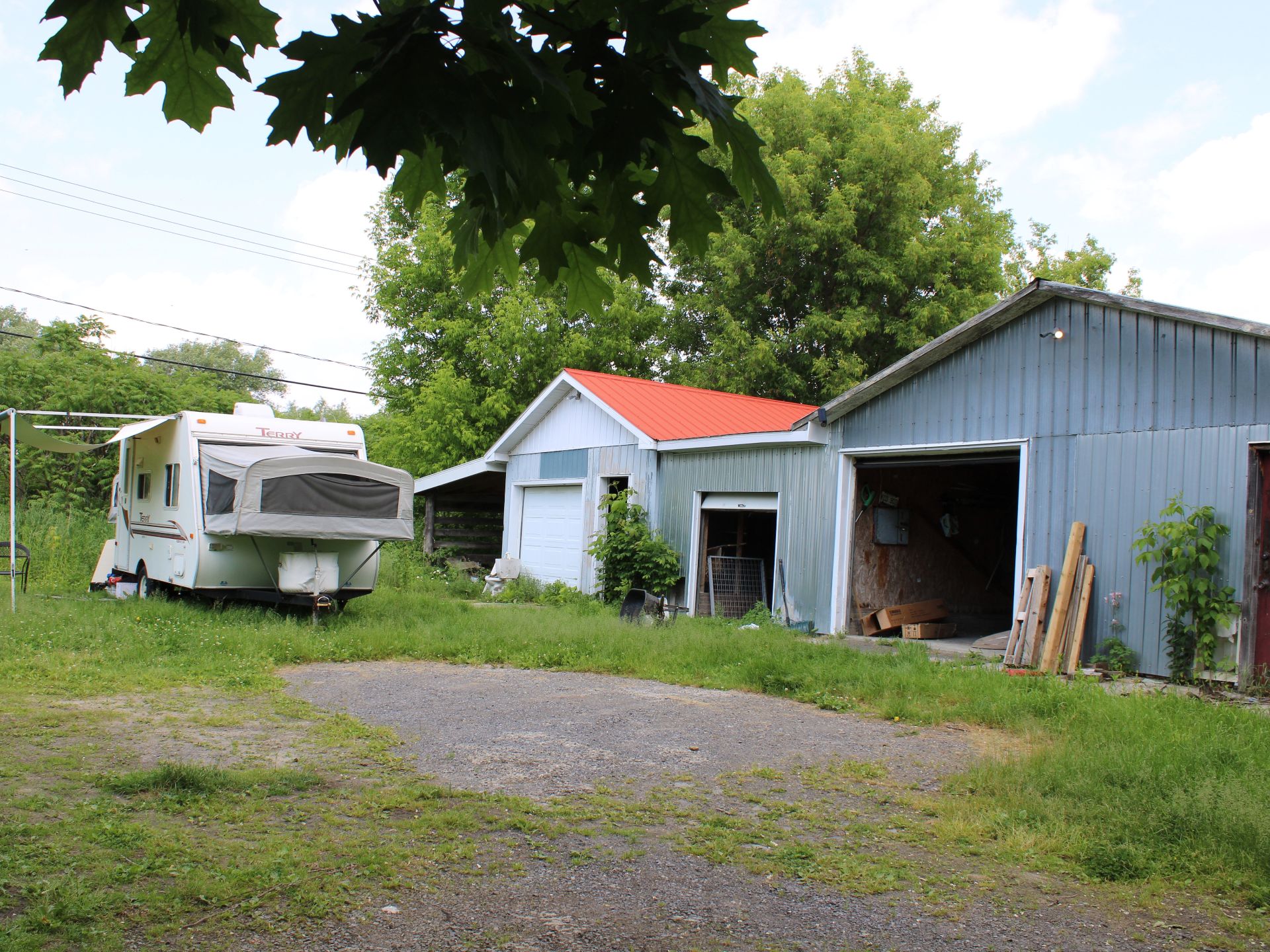 Photo - Garage