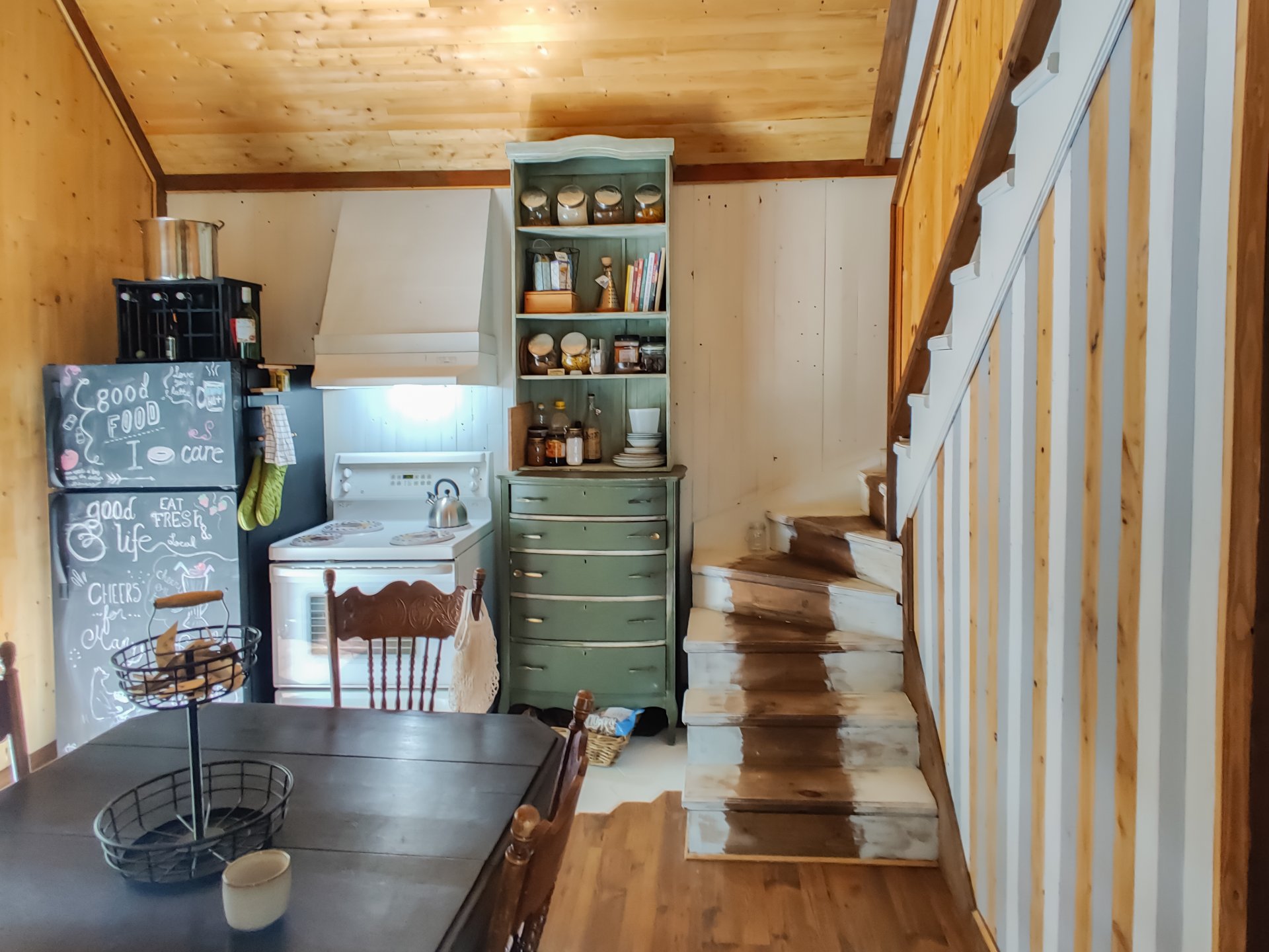 Photo - Kitchen