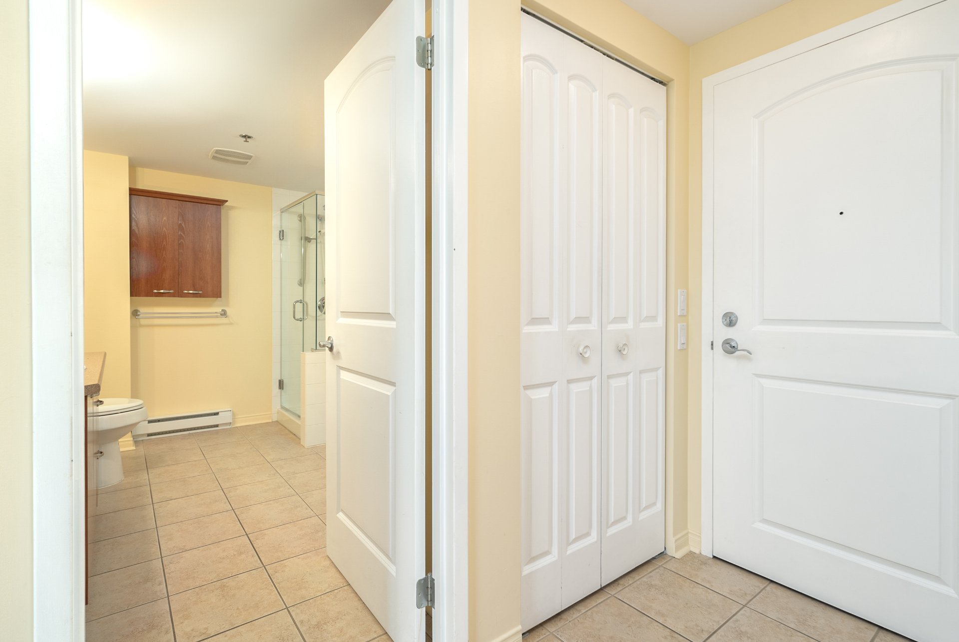 Photo - PASAGEWAY
