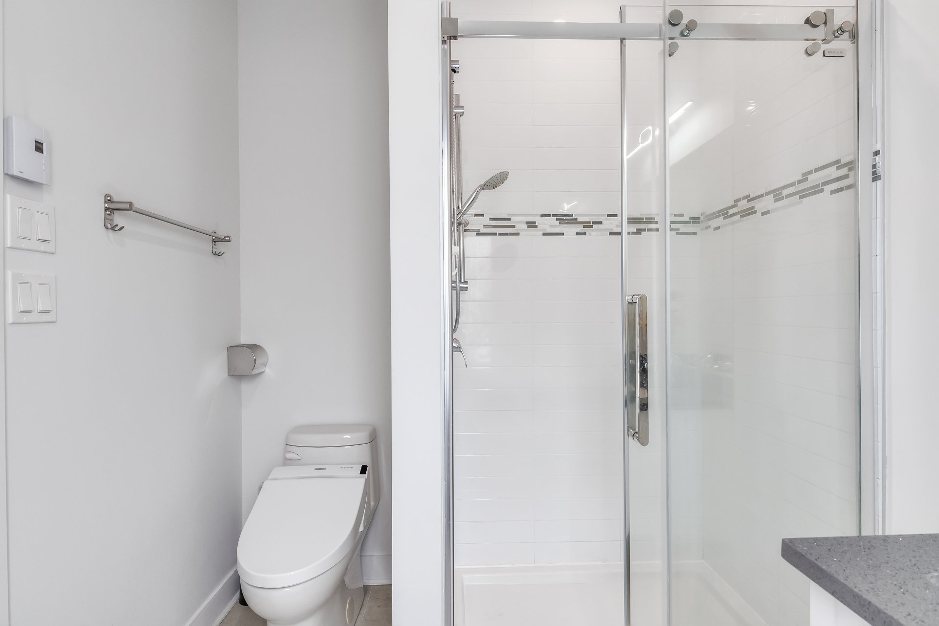 Photo - Ensuite bathroom