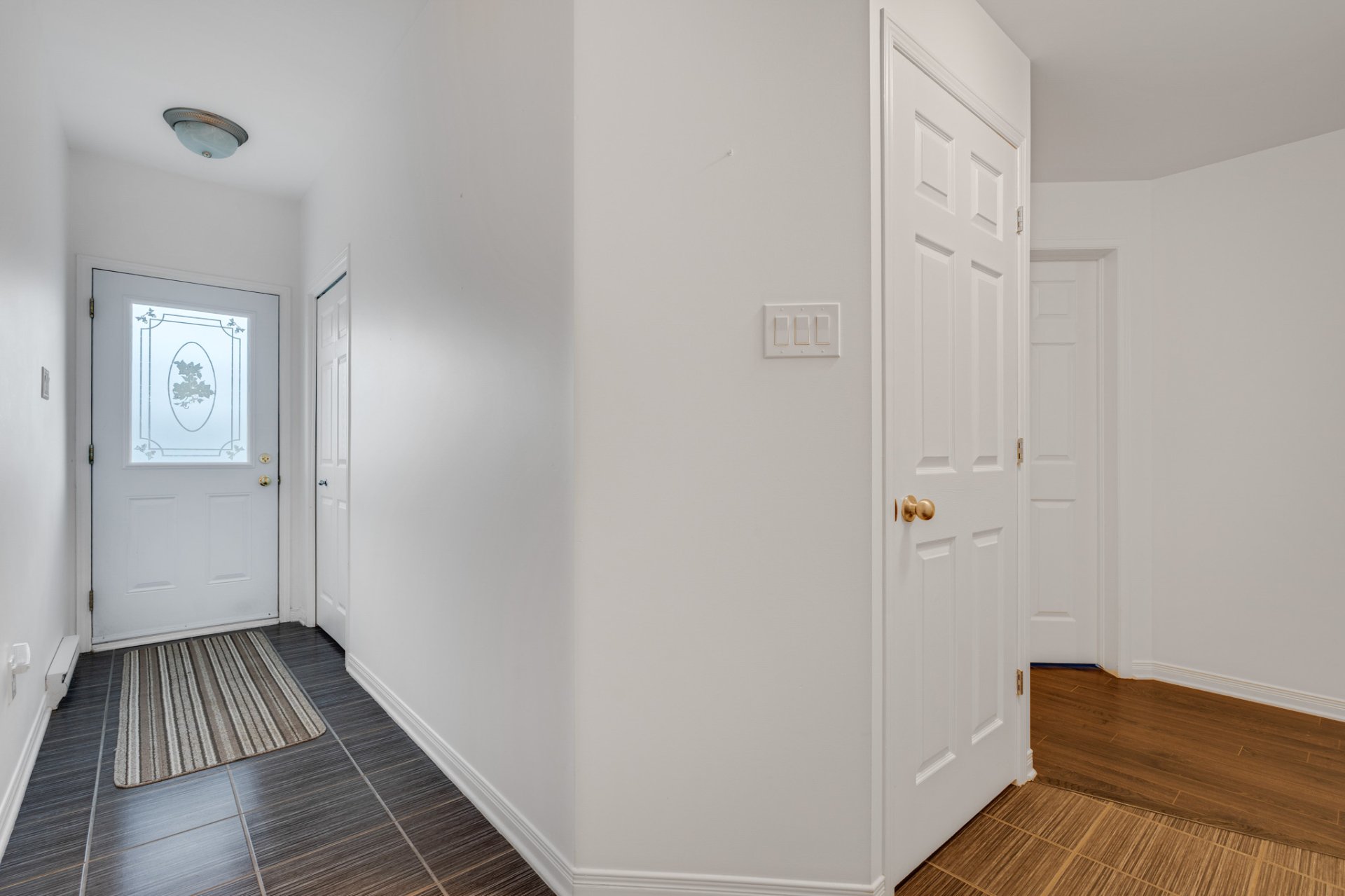 Photo - Hallway