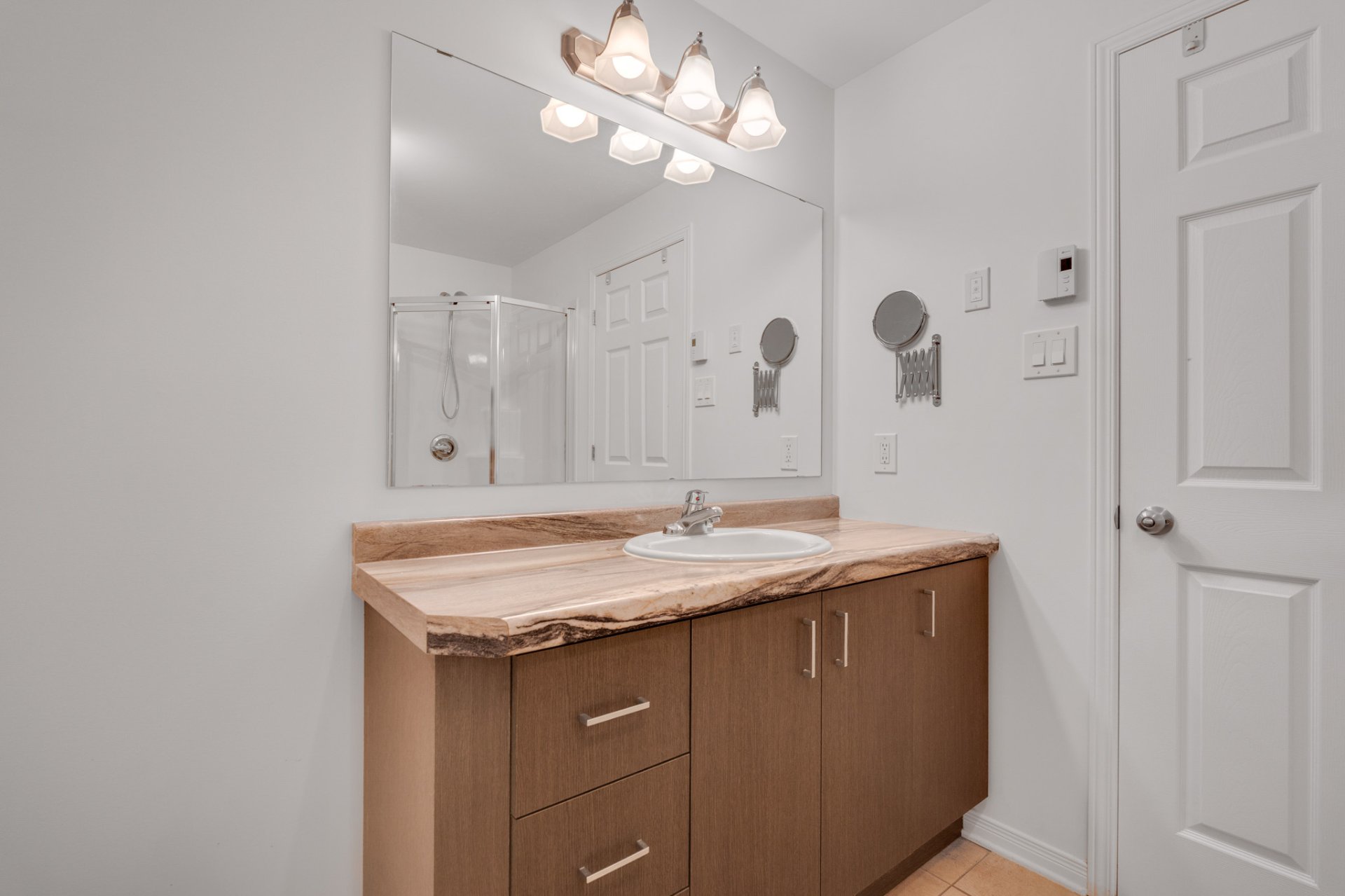 Photo - Bathroom