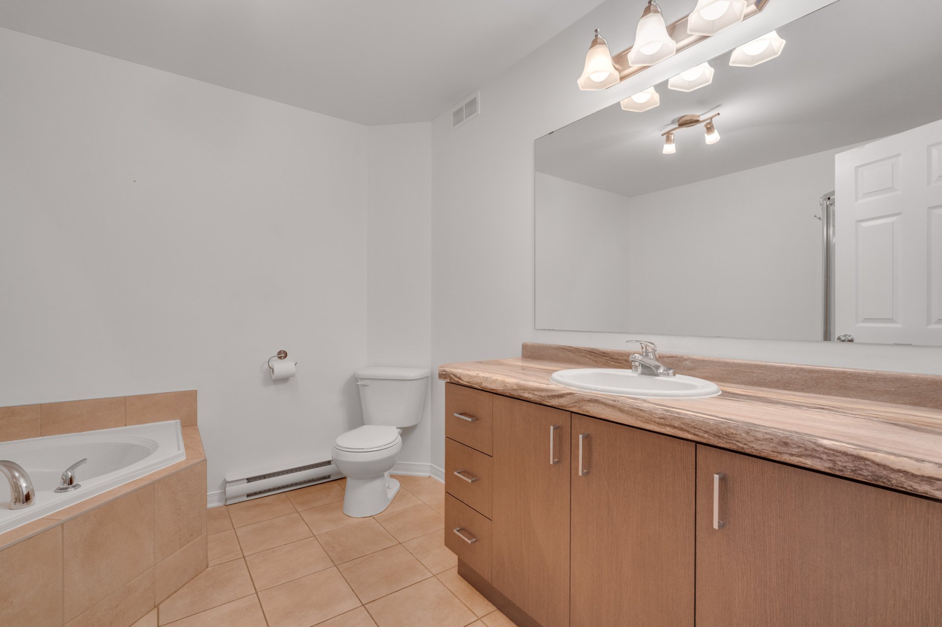 Photo - Bathroom