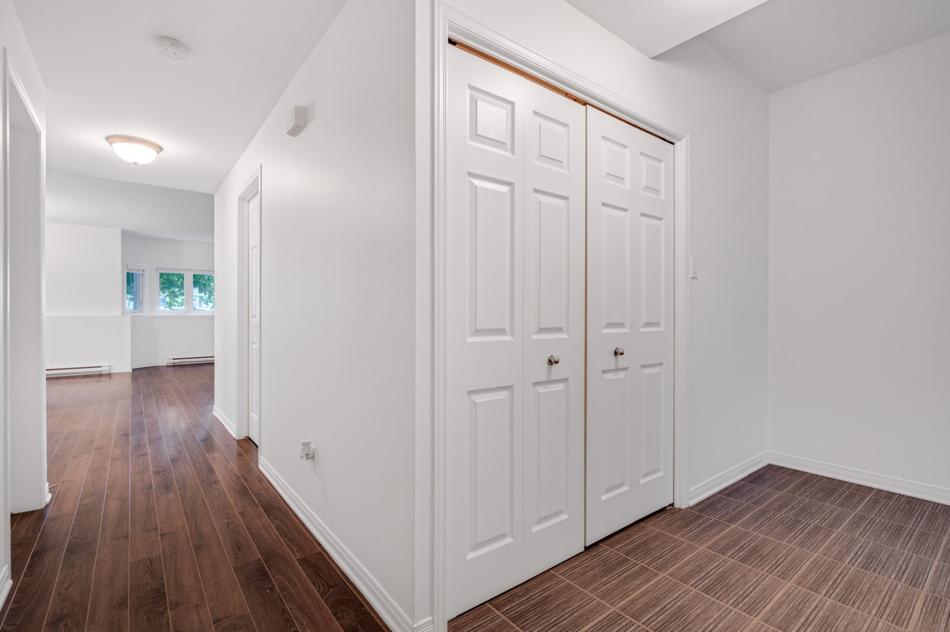 Photo - Hallway