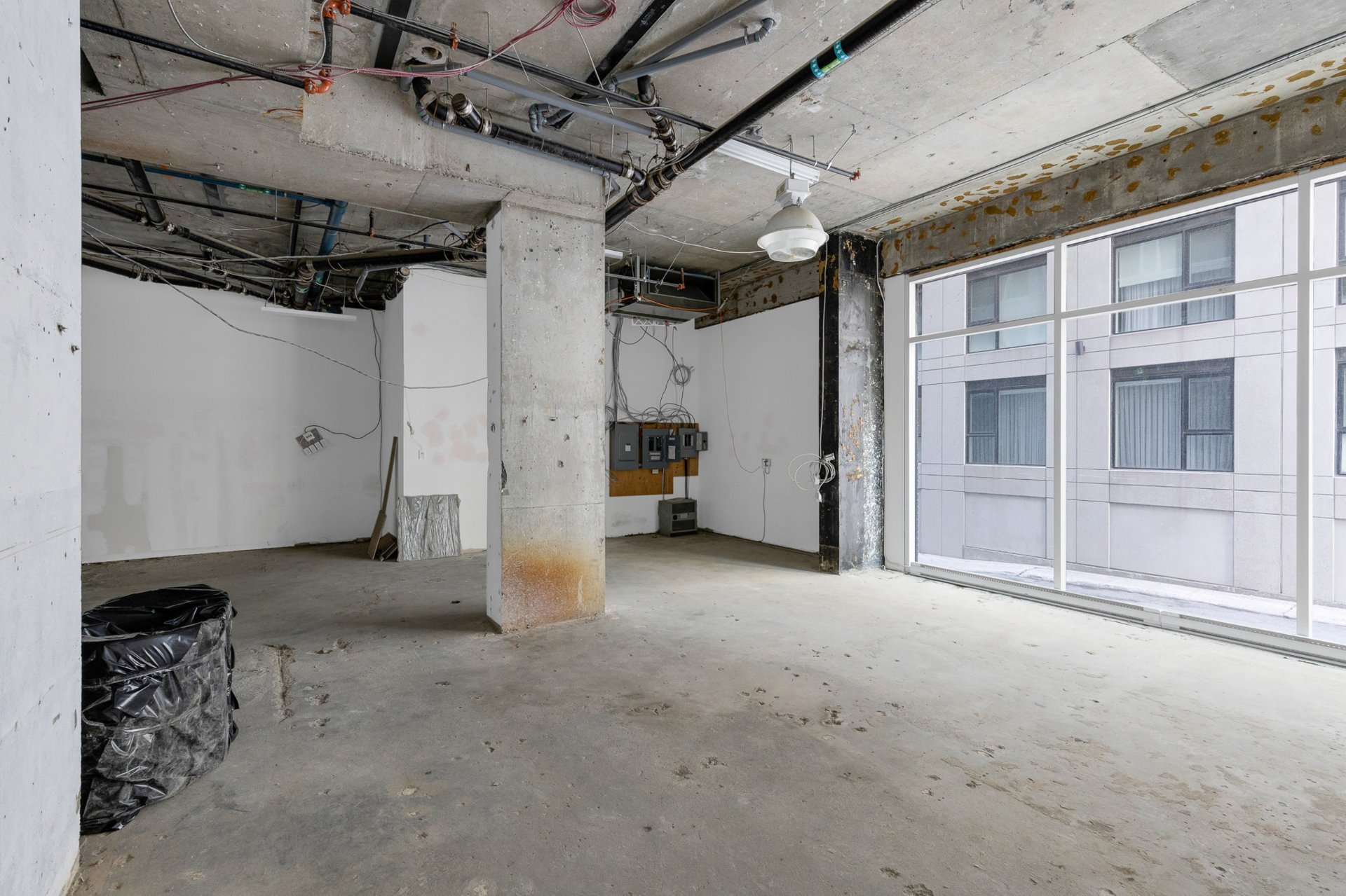 Photo - Interior