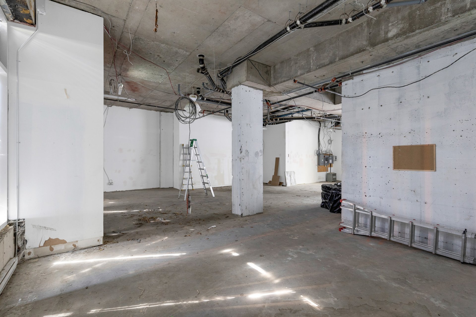 Photo - Interior