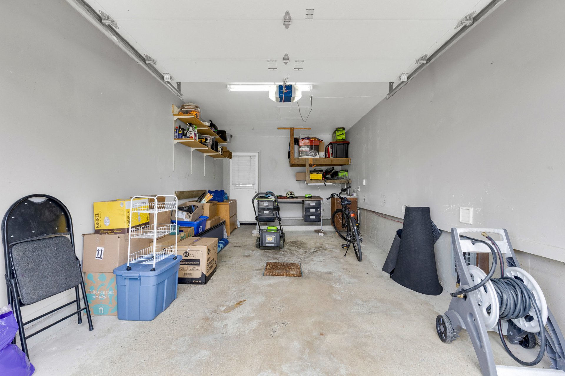 Photo - Garage
