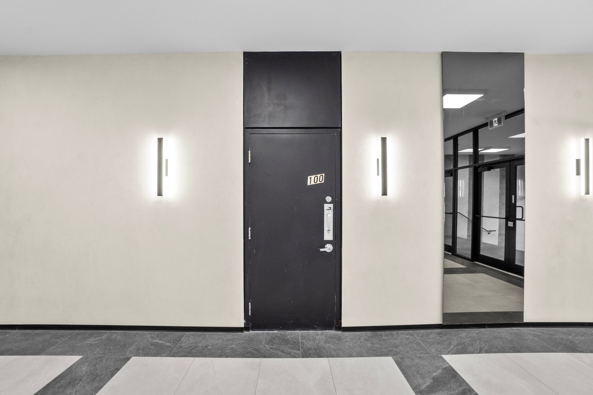 Photo - Interior