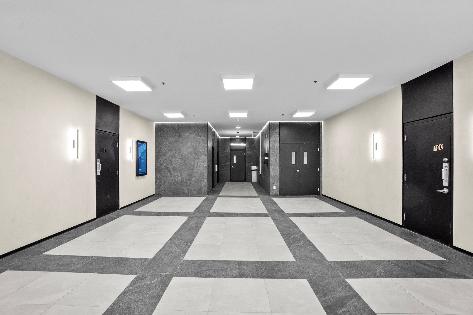 Photo - Interior