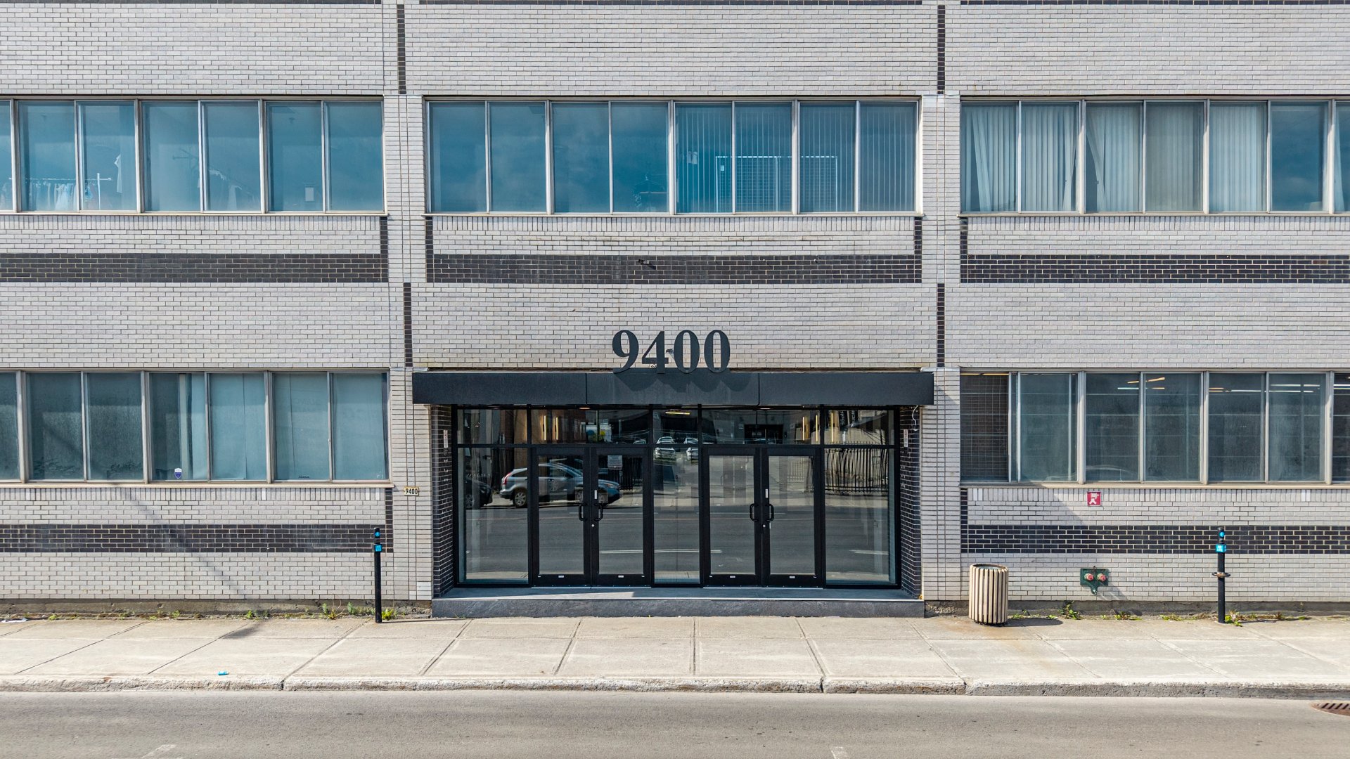 Photo - Frontage