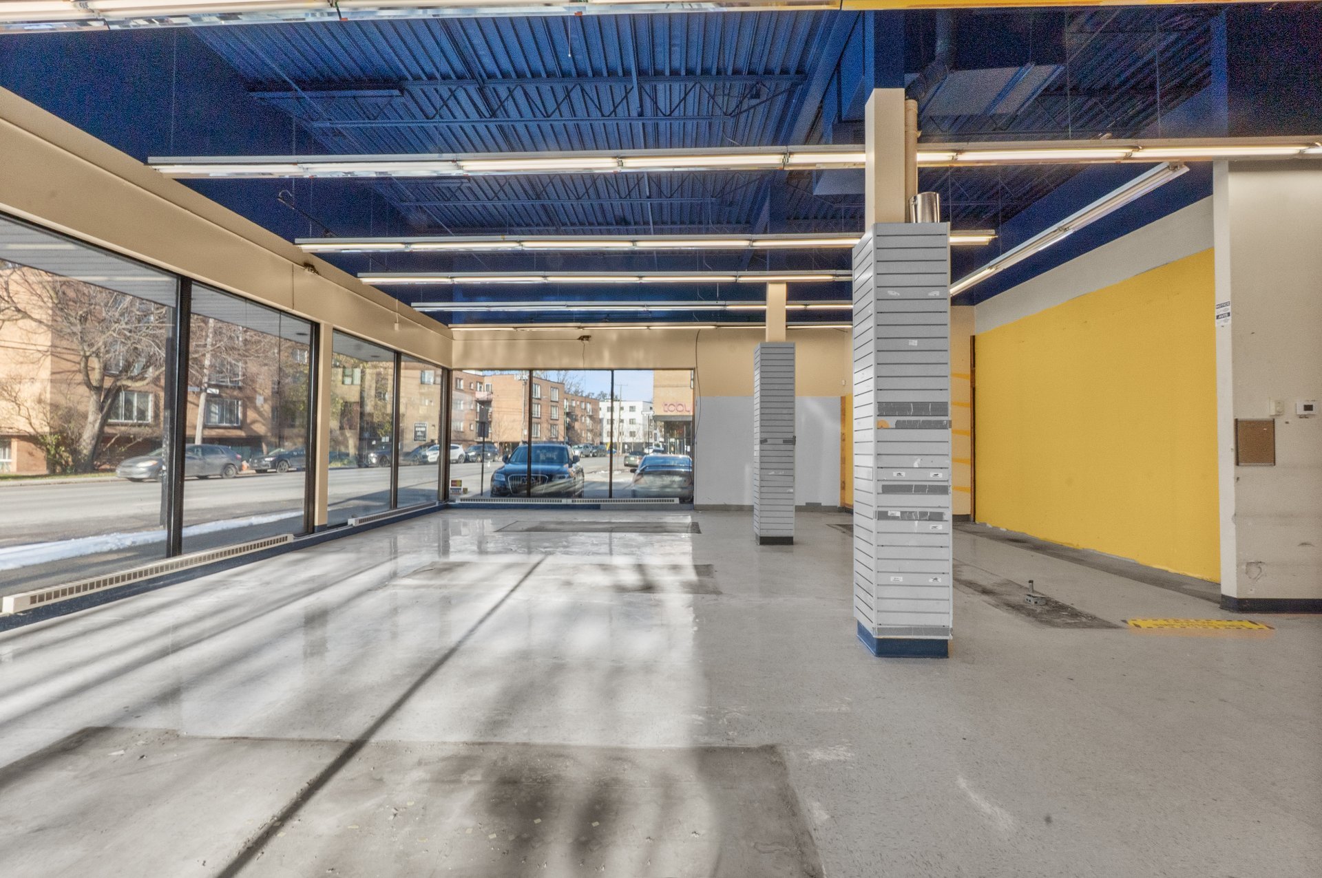 Photo - Interior