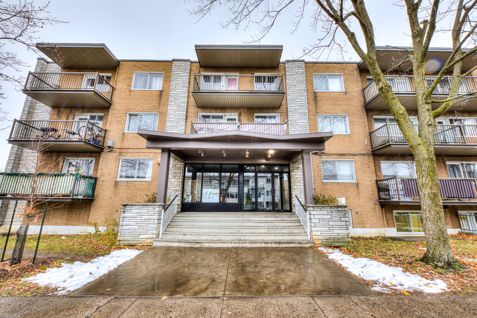 Photo - Exterior entrance