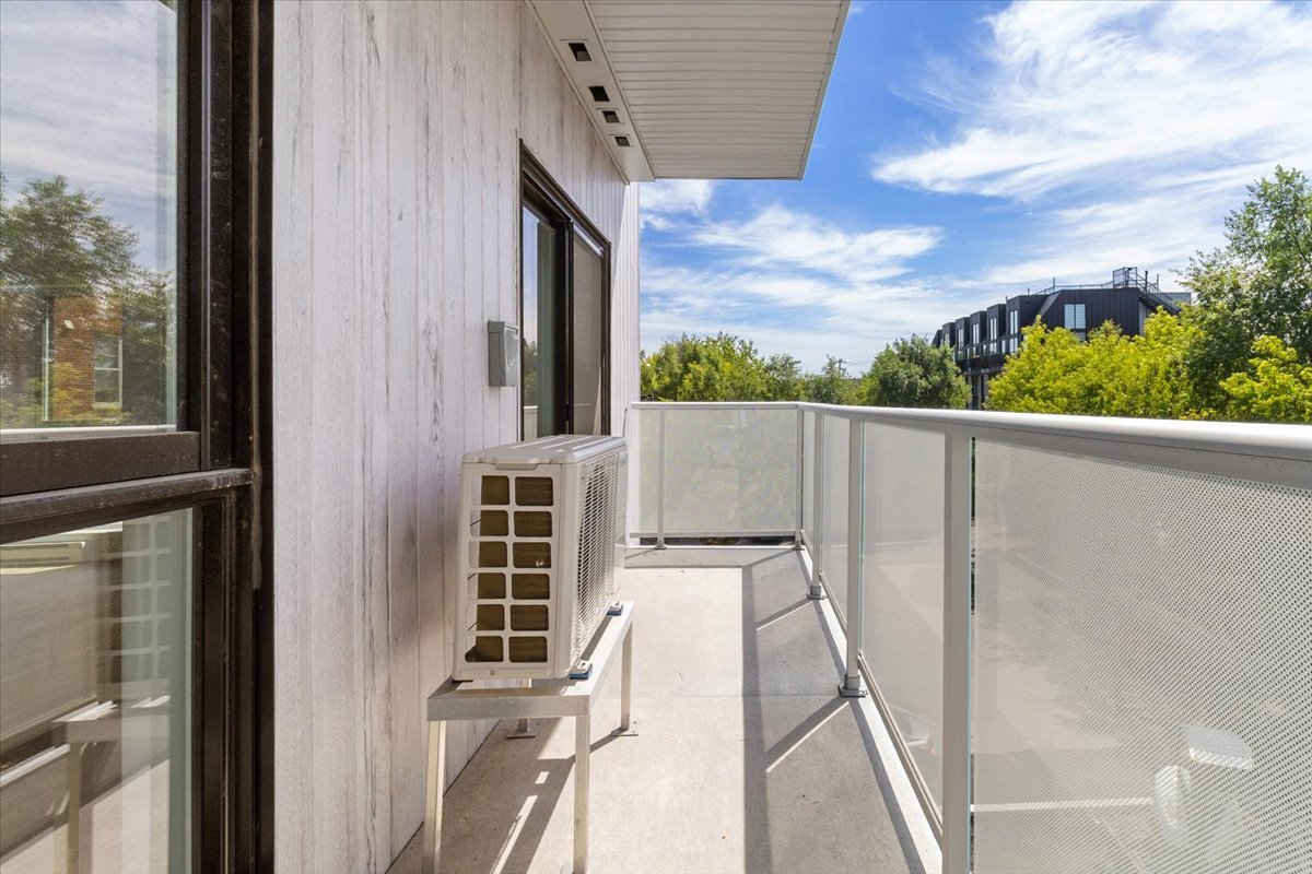 Photo - Balcon