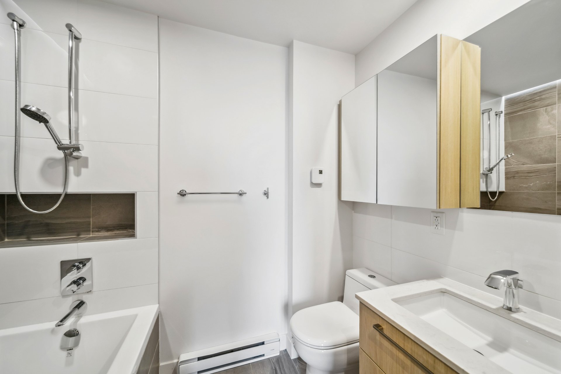Photo - Salle de bains attenante à la CCP