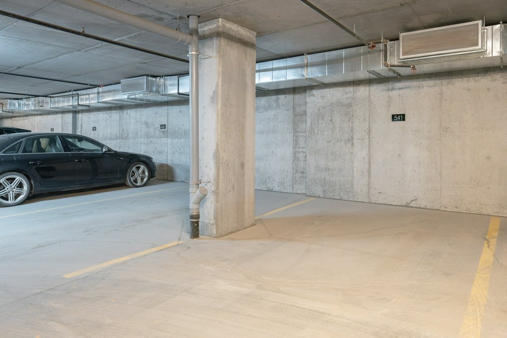 Photo - Parking