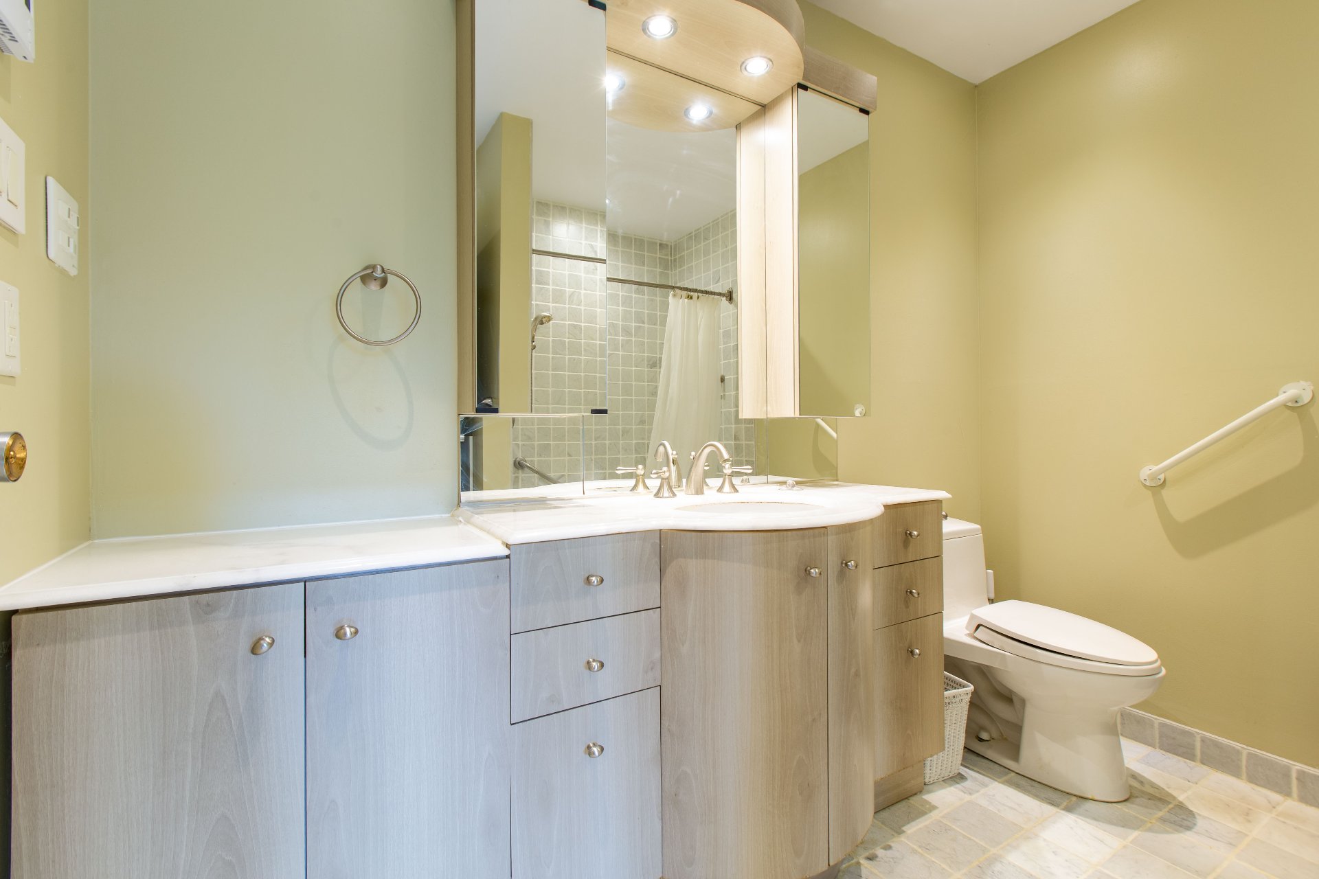 Photo - Bathroom