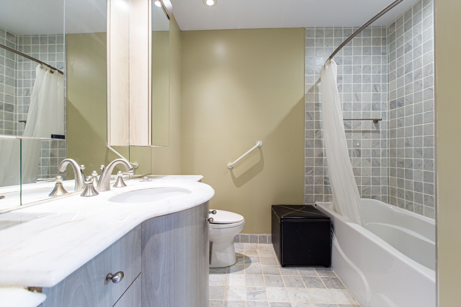 Photo - Bathroom