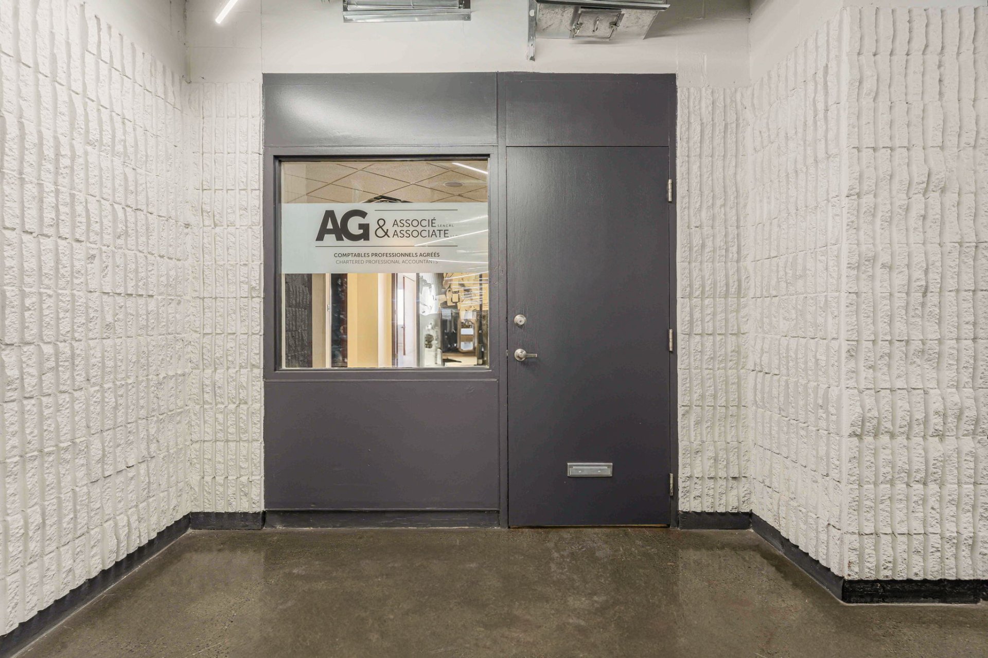 Photo - Frontage