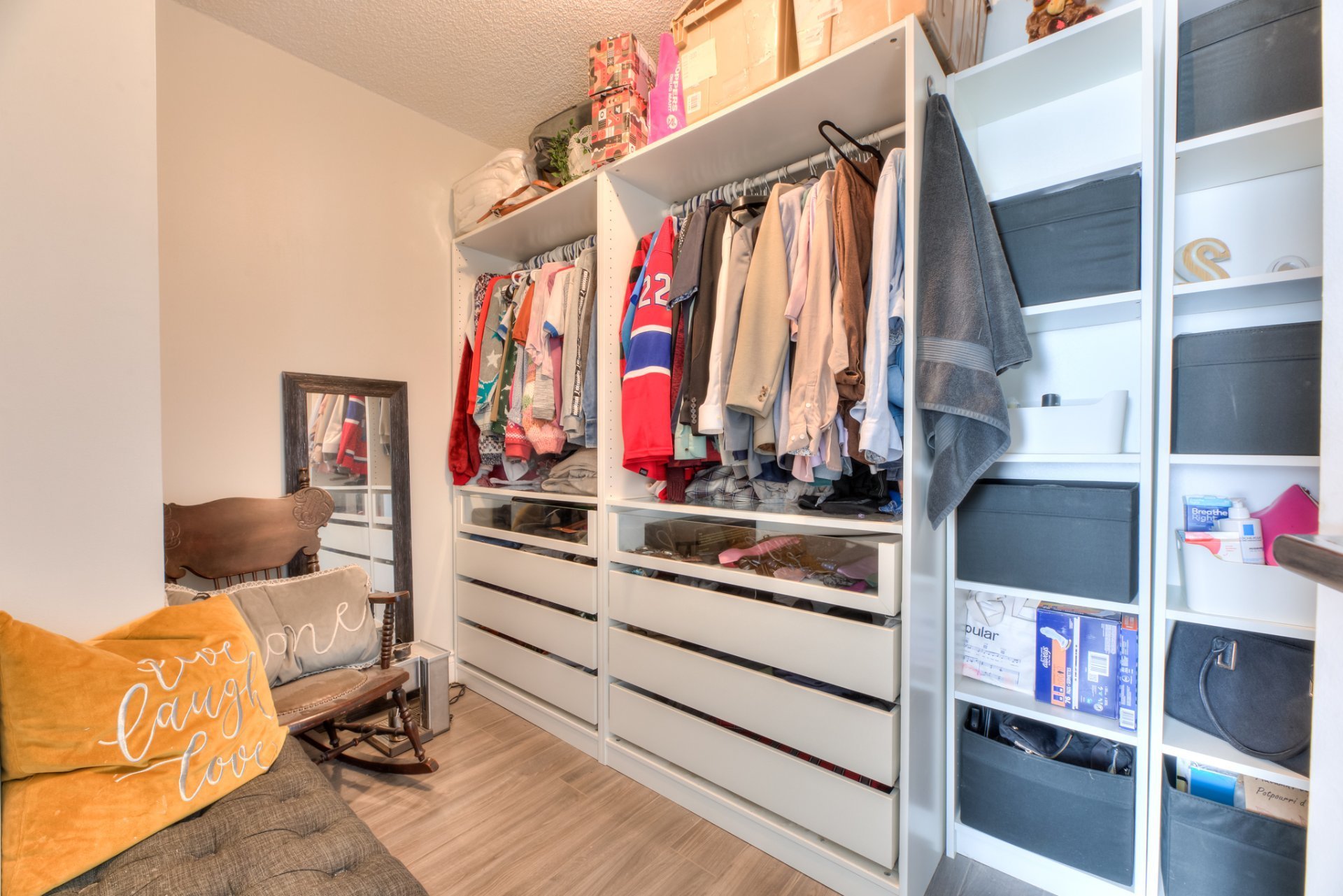 Photo - Walk-in closet