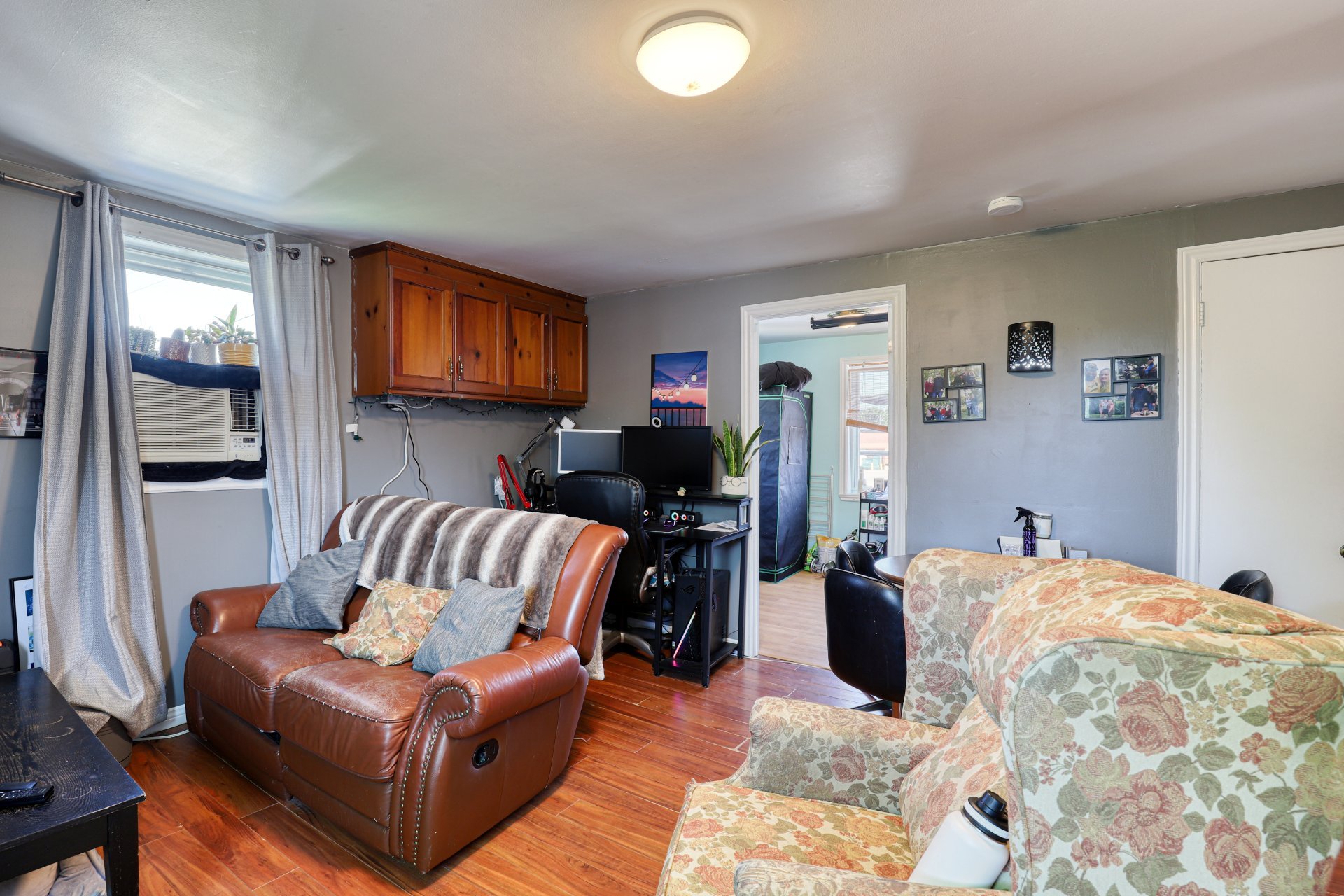 Photo - Salon