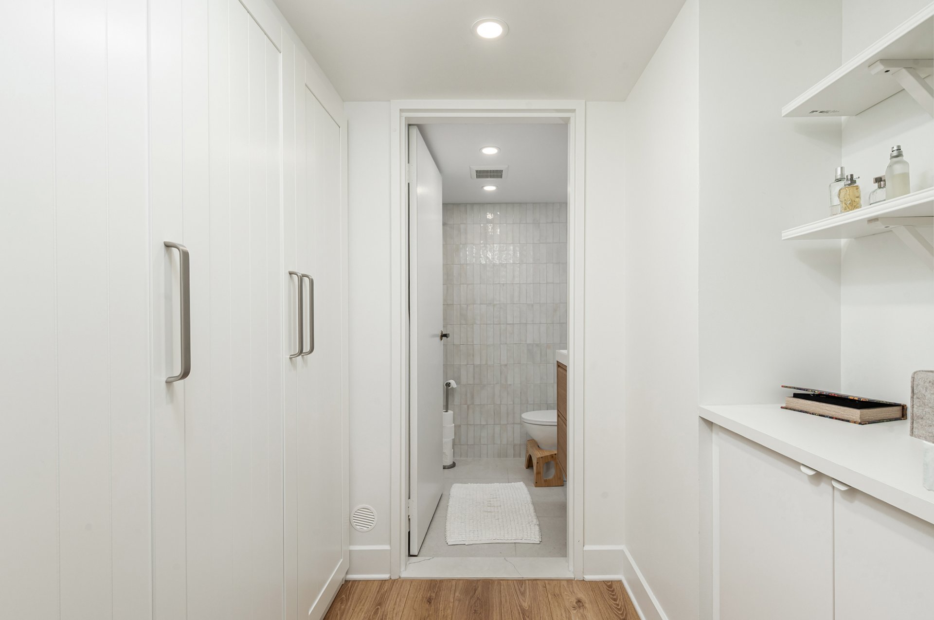Photo - Ensuite bathroom