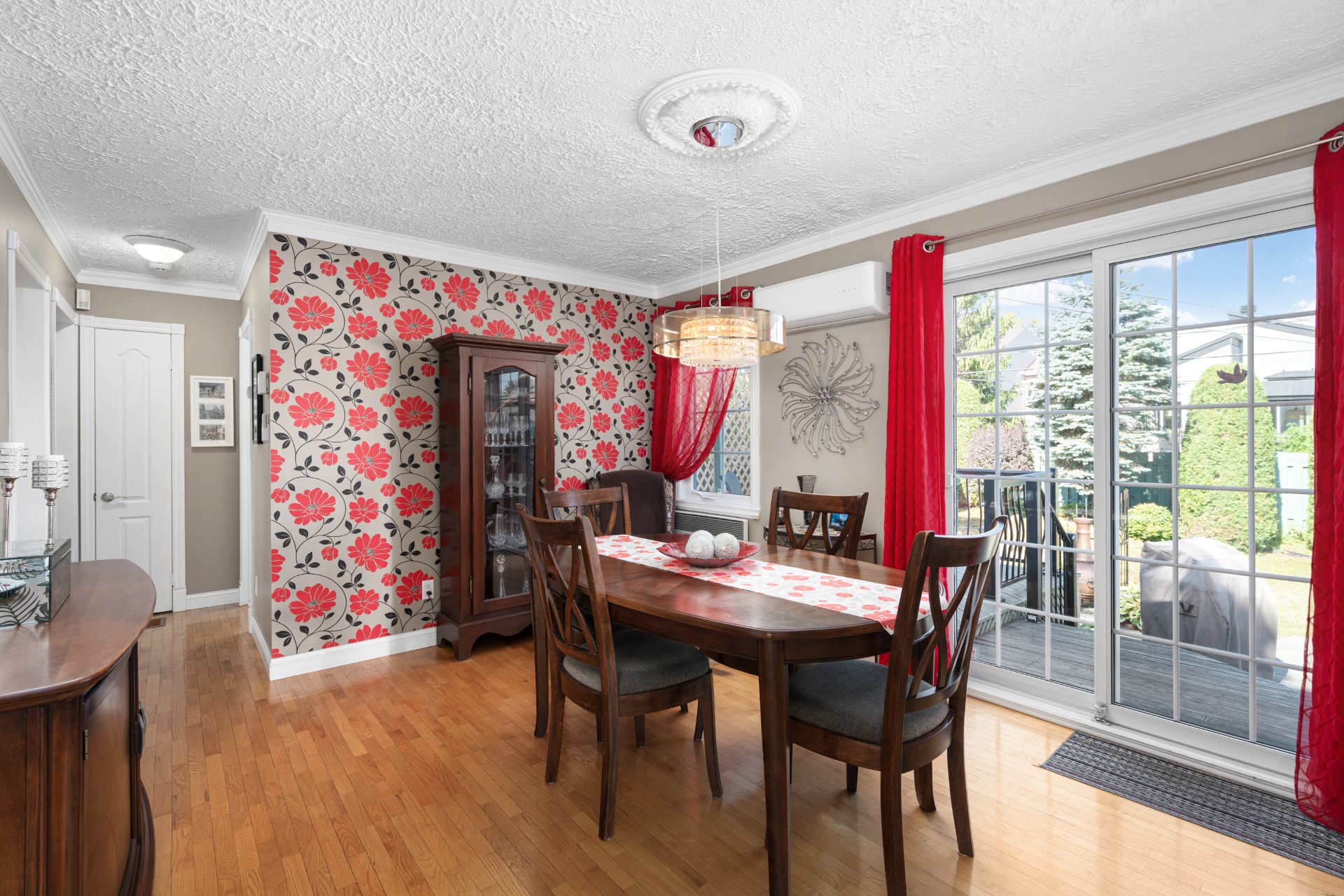 Photo - Dining room