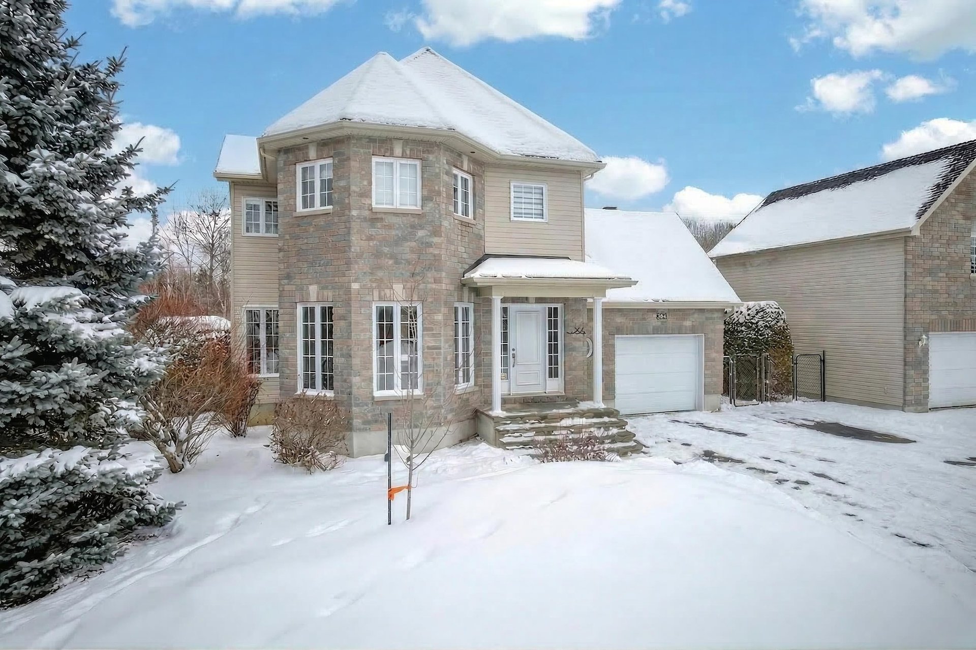 Photo - Overall View