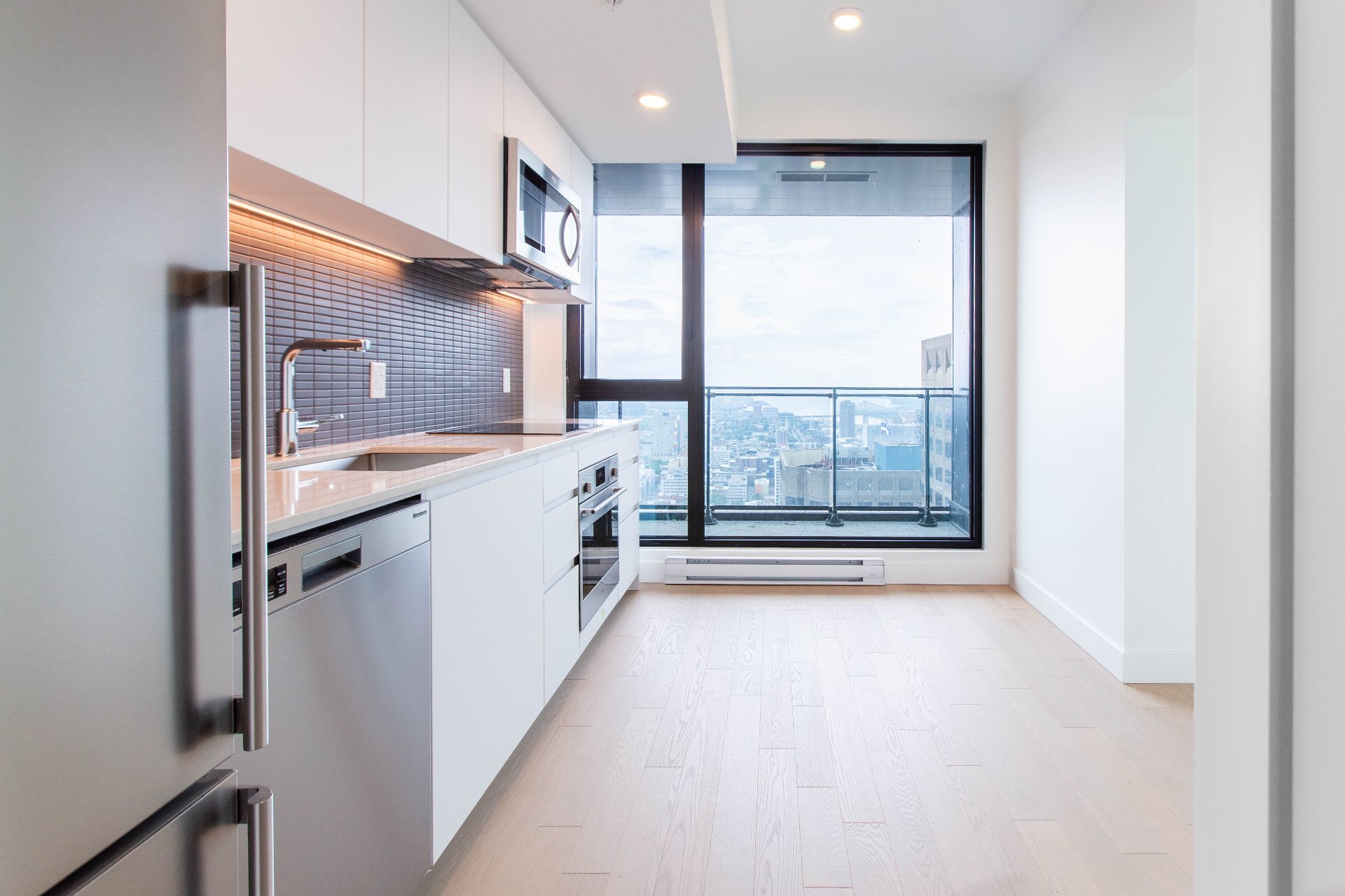 Photo - Kitchen