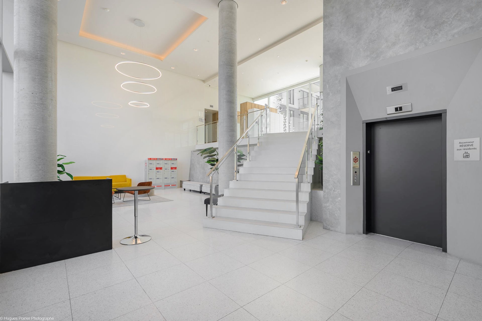 Photo - Reception Area