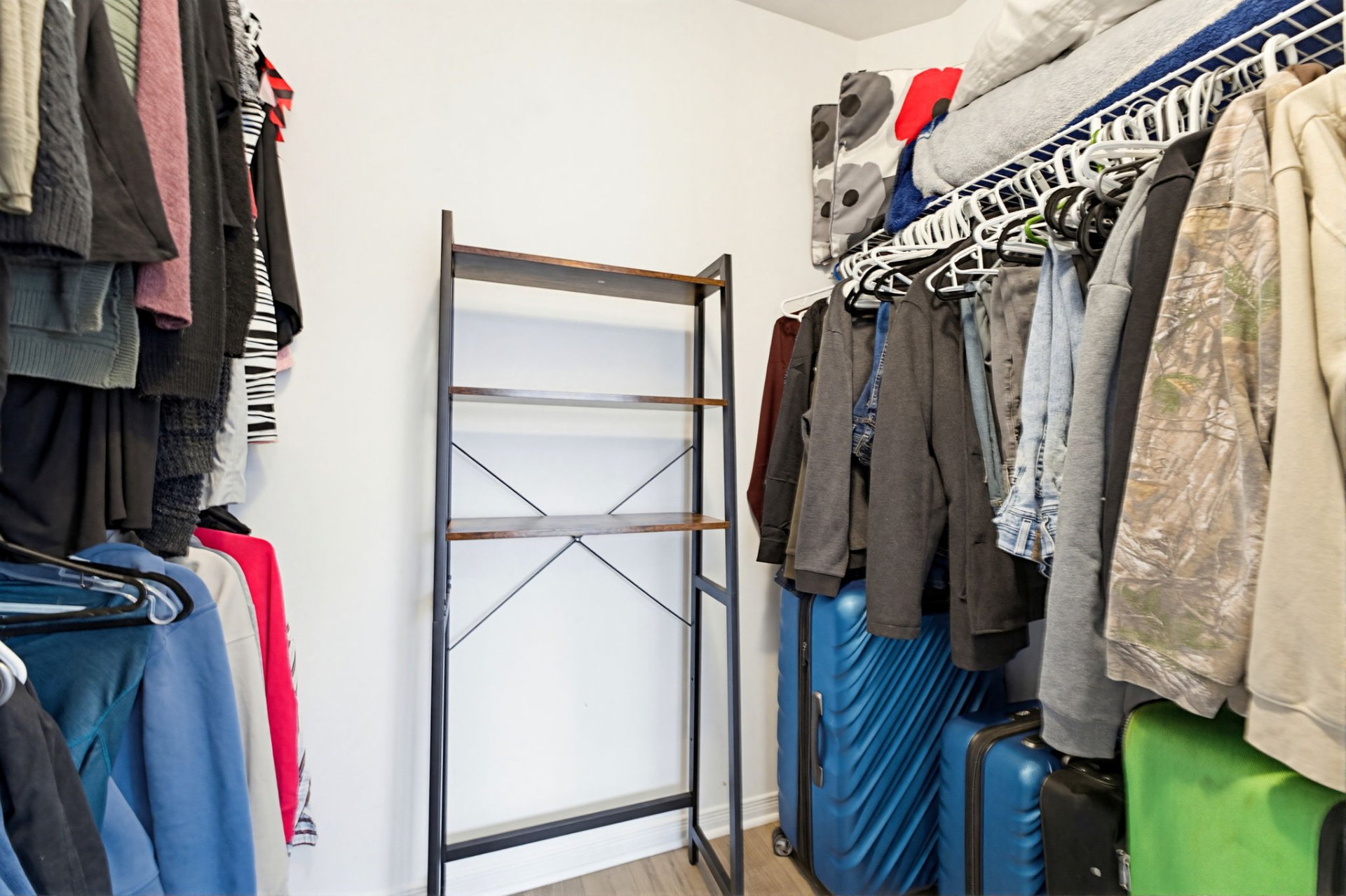Photo - Walk-in closet
