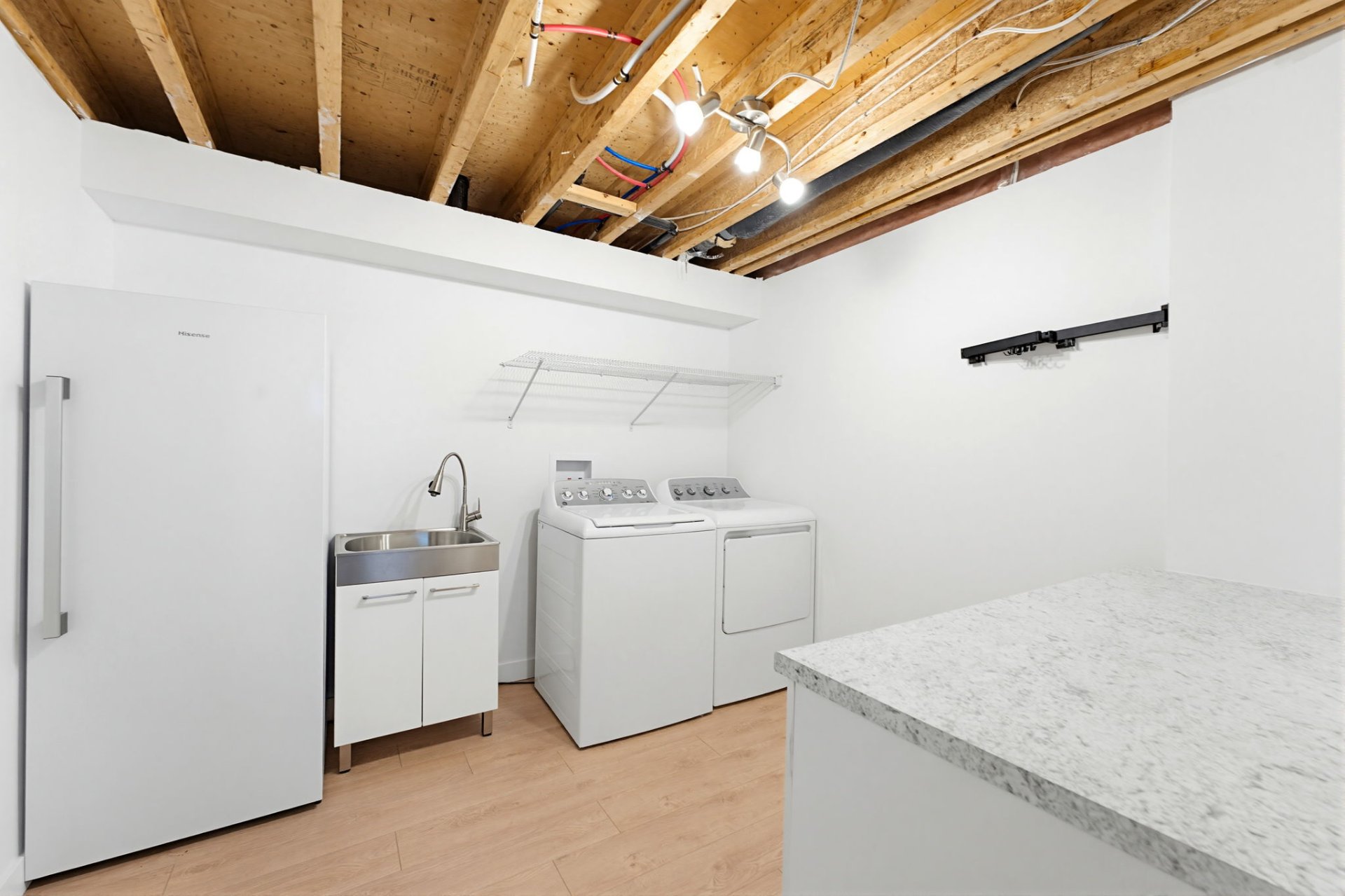 Photo - Laundry room
