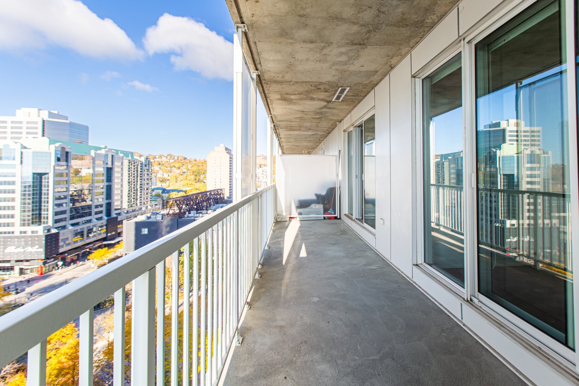 Photo - Balcon