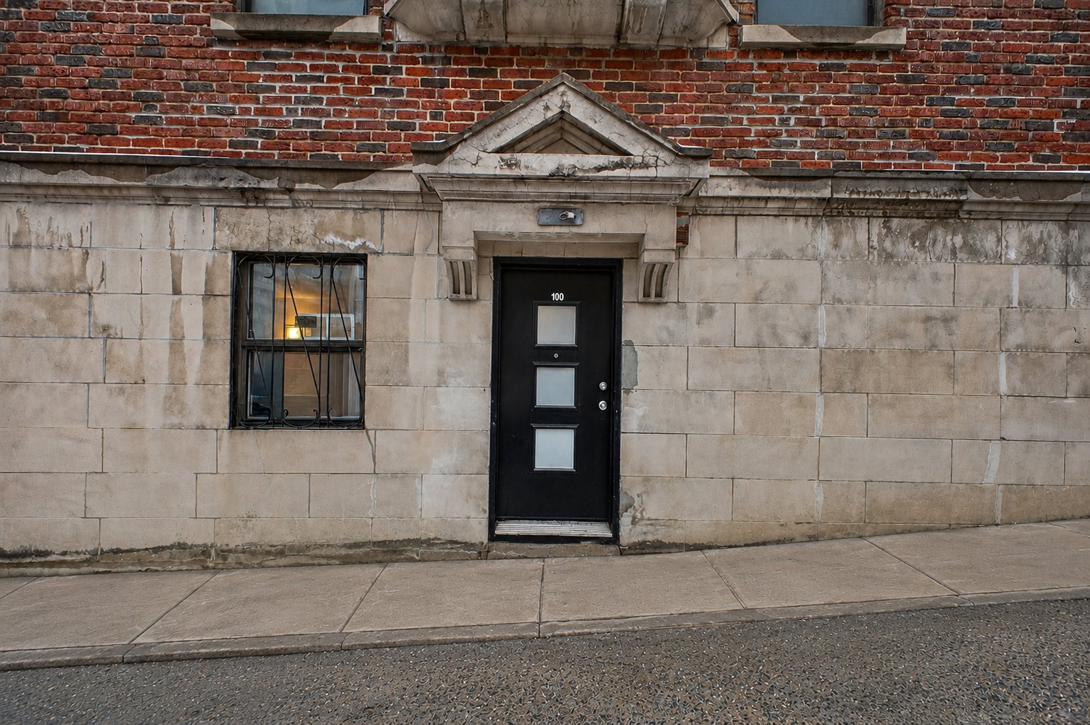 Photo - Façade