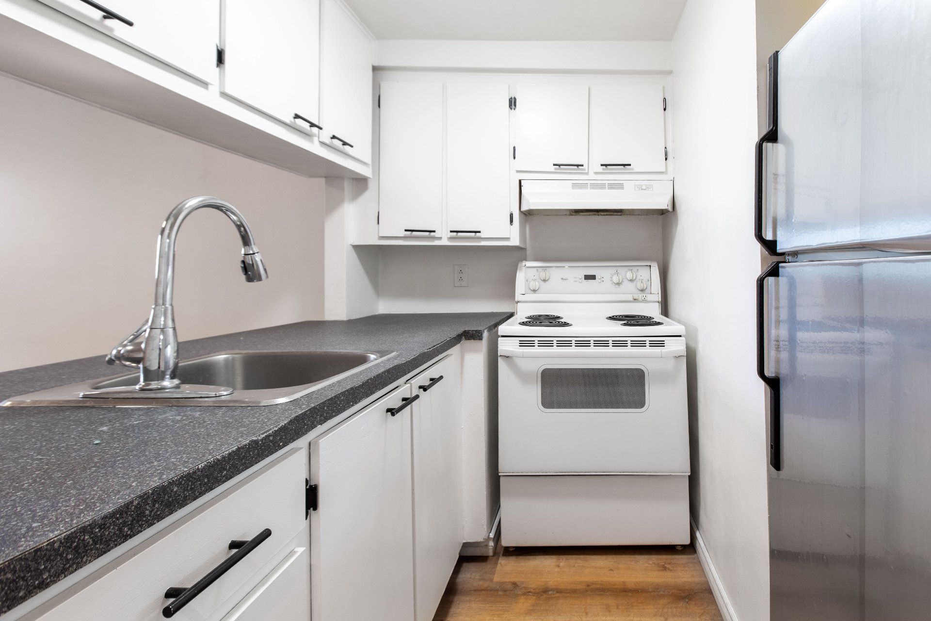 Photo - Kitchen