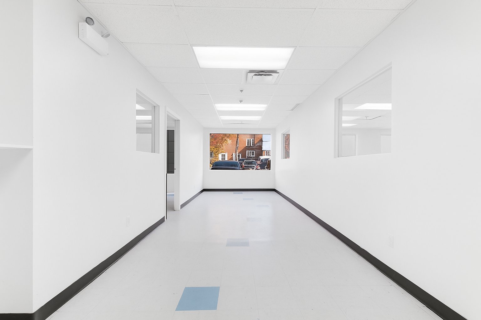 Photo - Interior