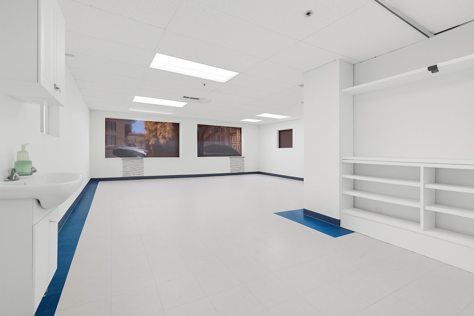 Photo - Interior