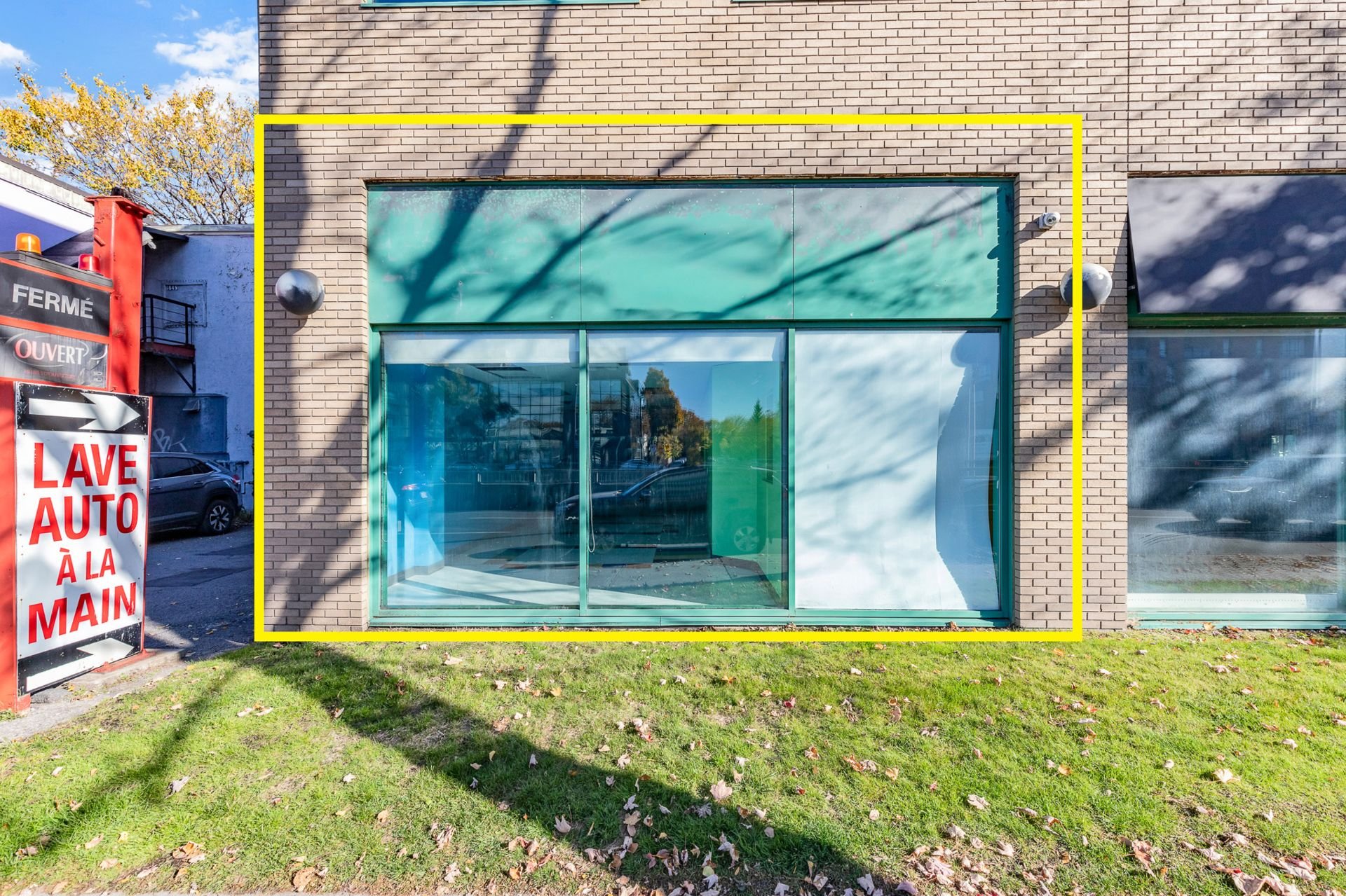 Photo - Frontage