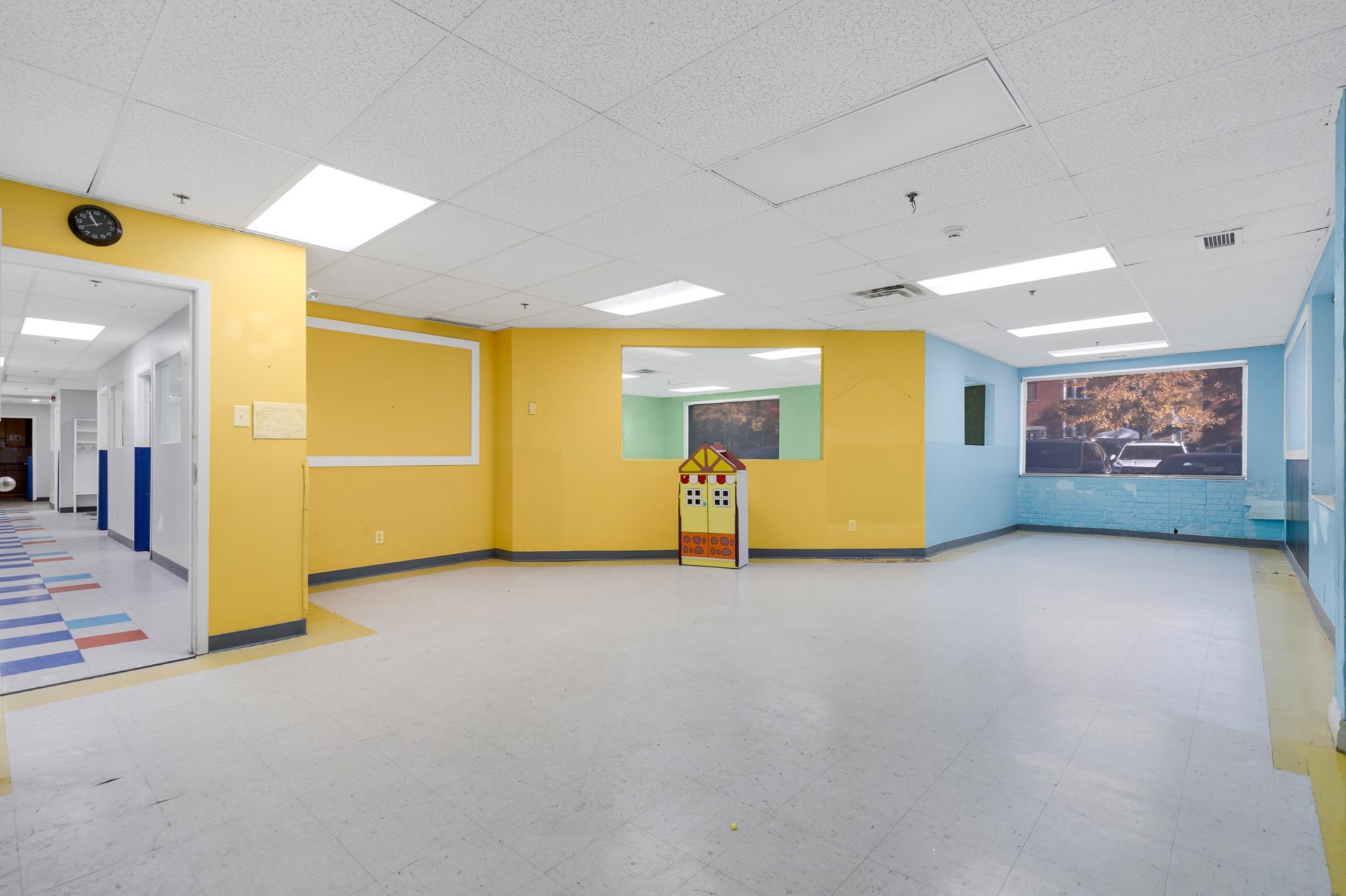 Photo - Interior