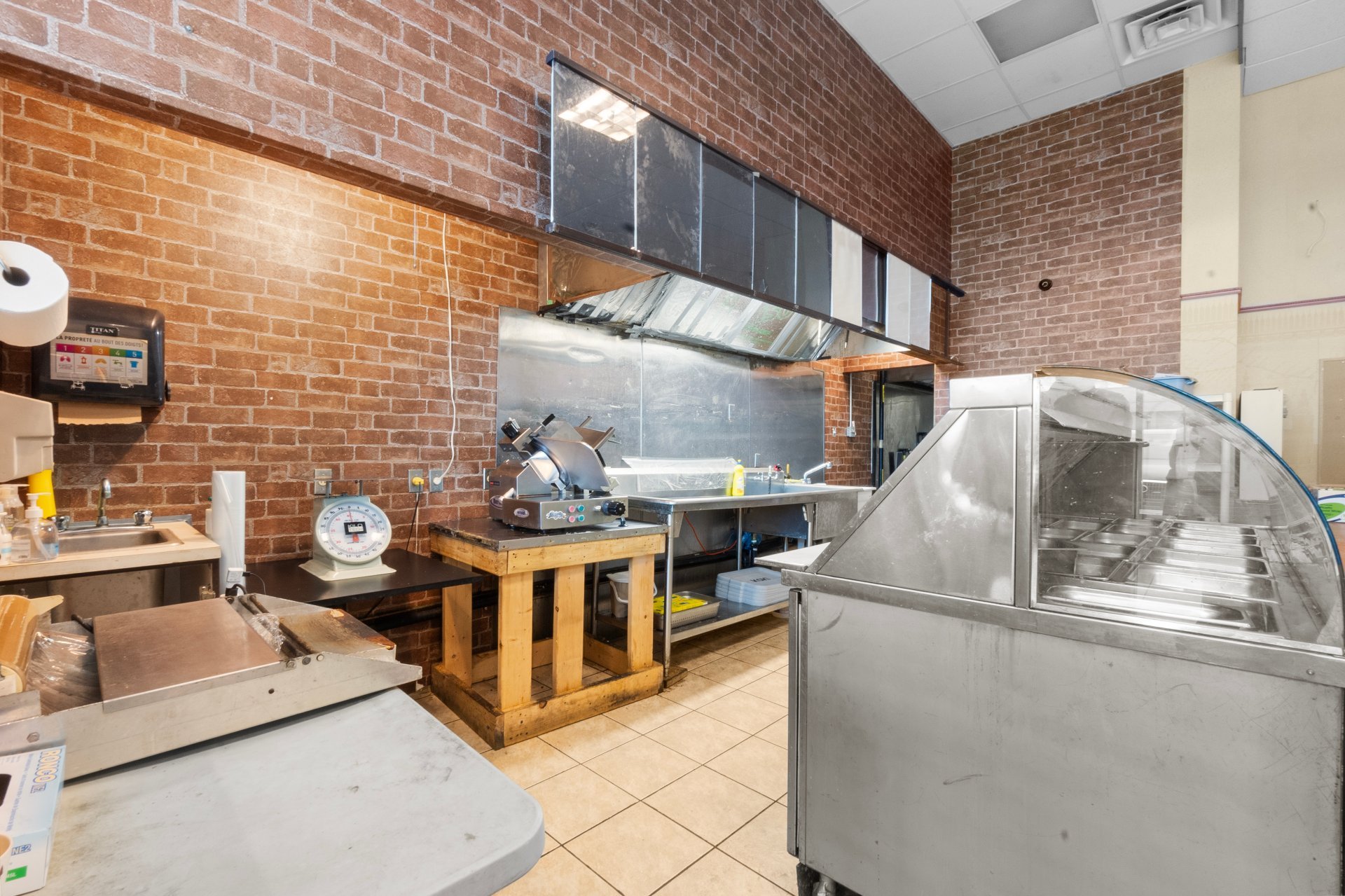 Photo - Kitchen