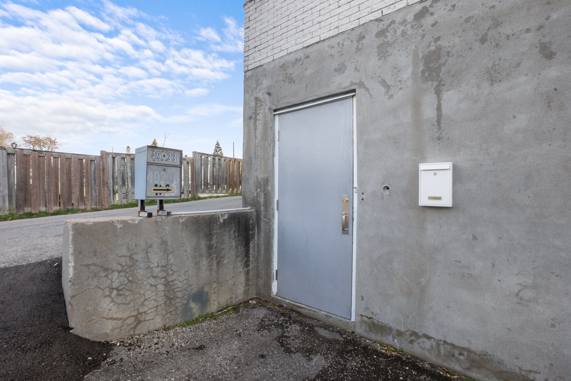 Photo - Entrée extérieure