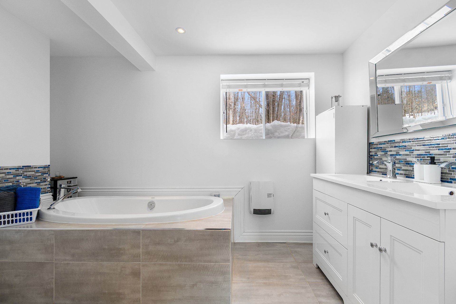 Photo - Salle de bains attenante à la CCP