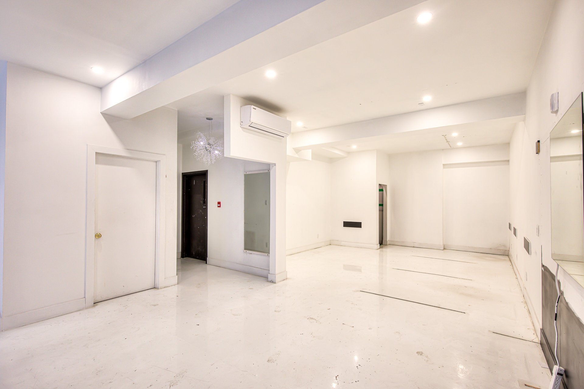 Photo - Office