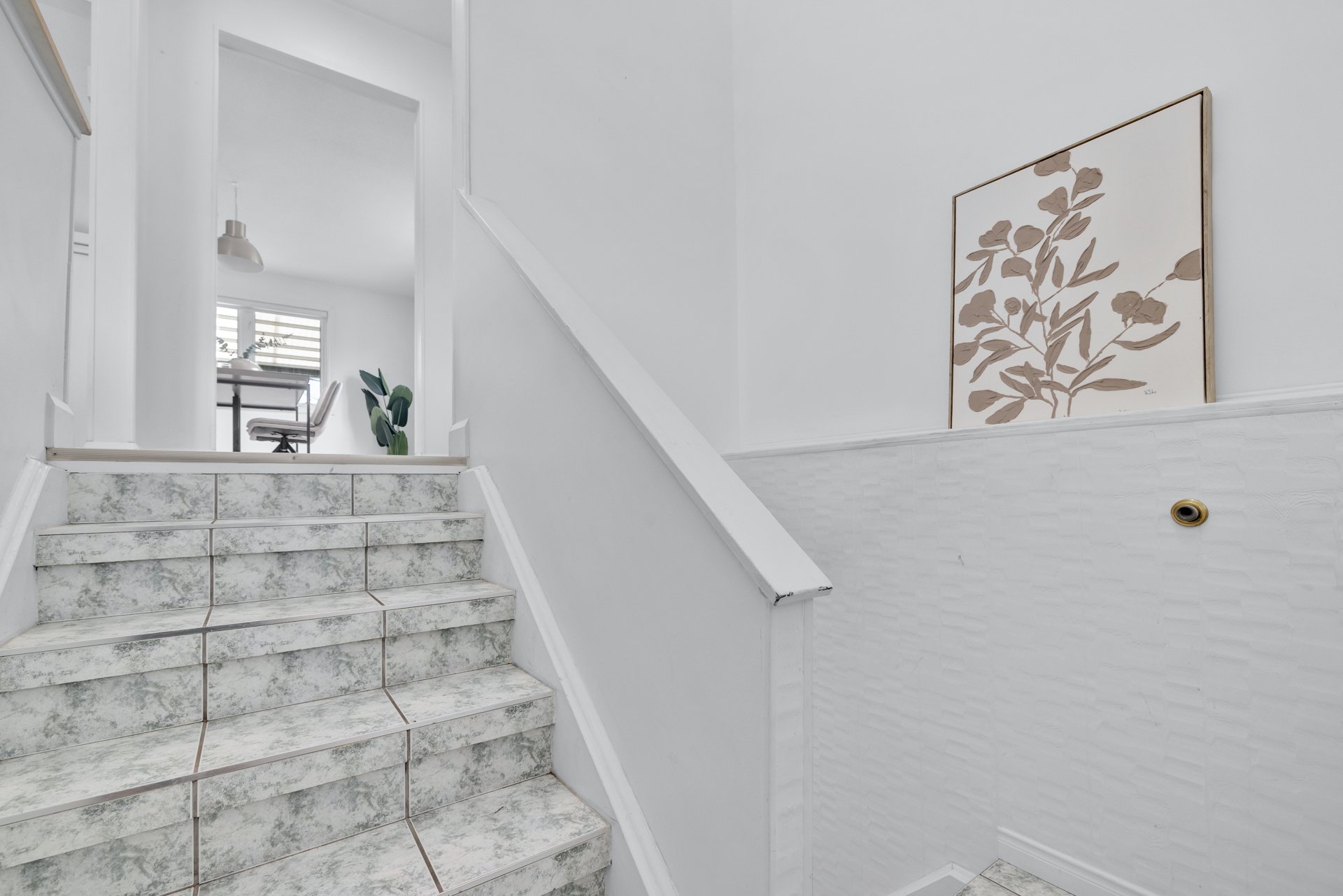 Photo - Hallway
