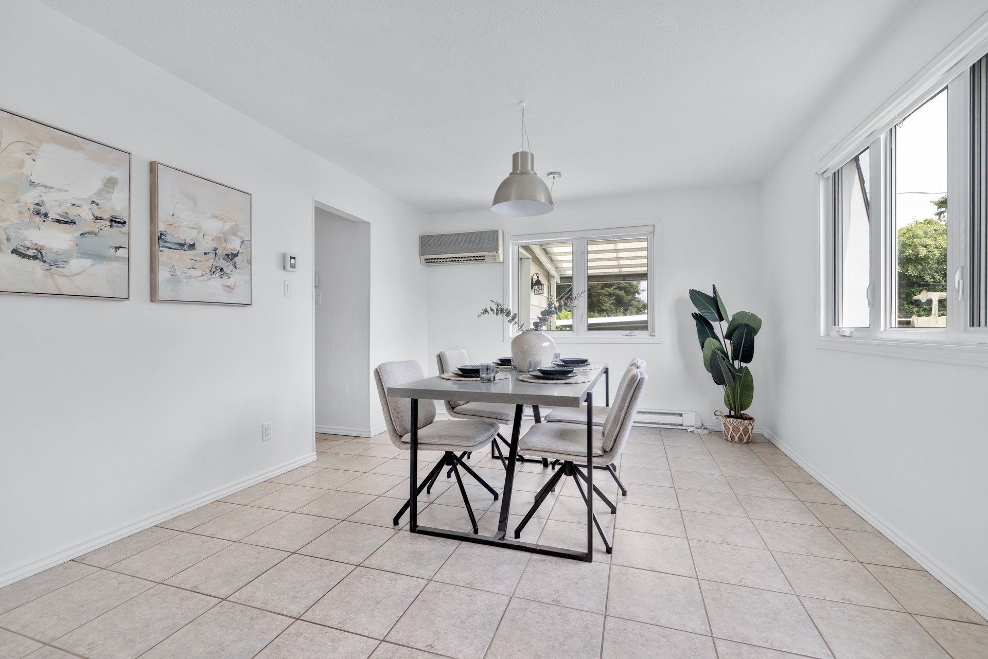 Photo - Dining room
