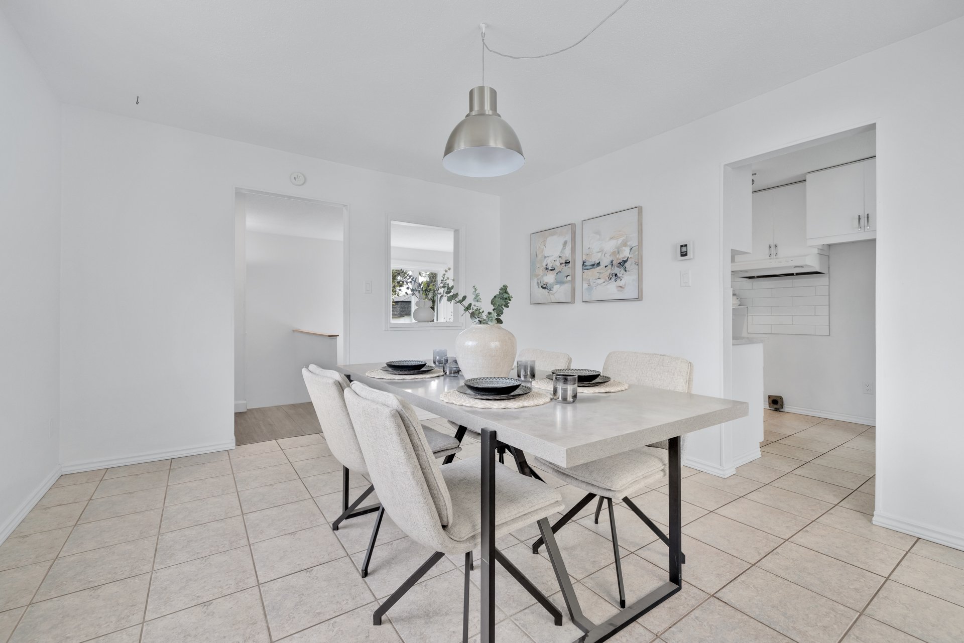 Photo - Dining room