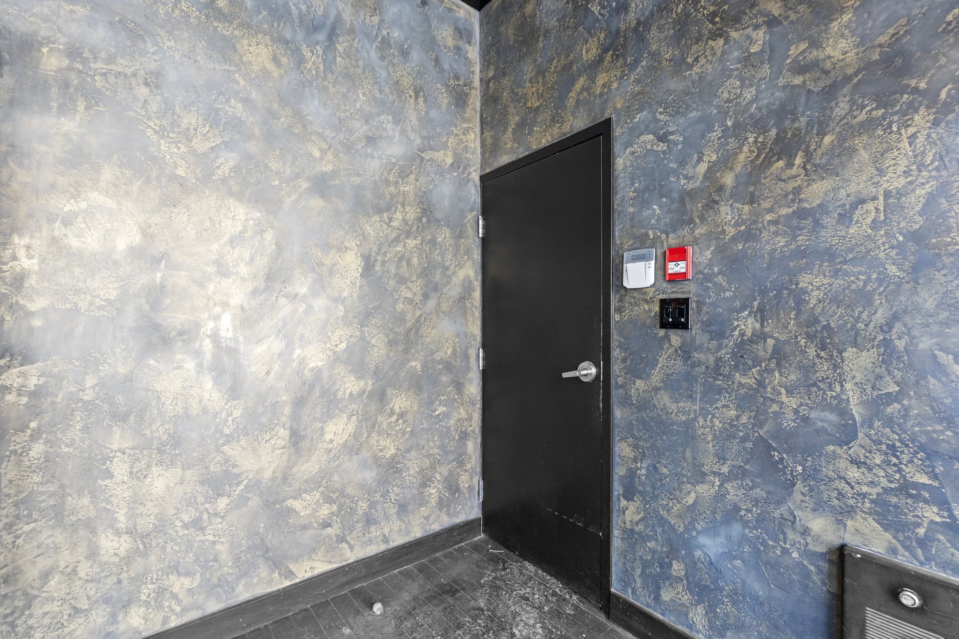 Photo - Interior