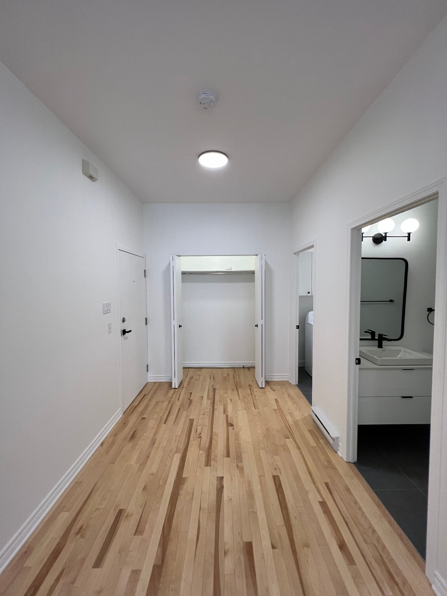 Photo - Hallway