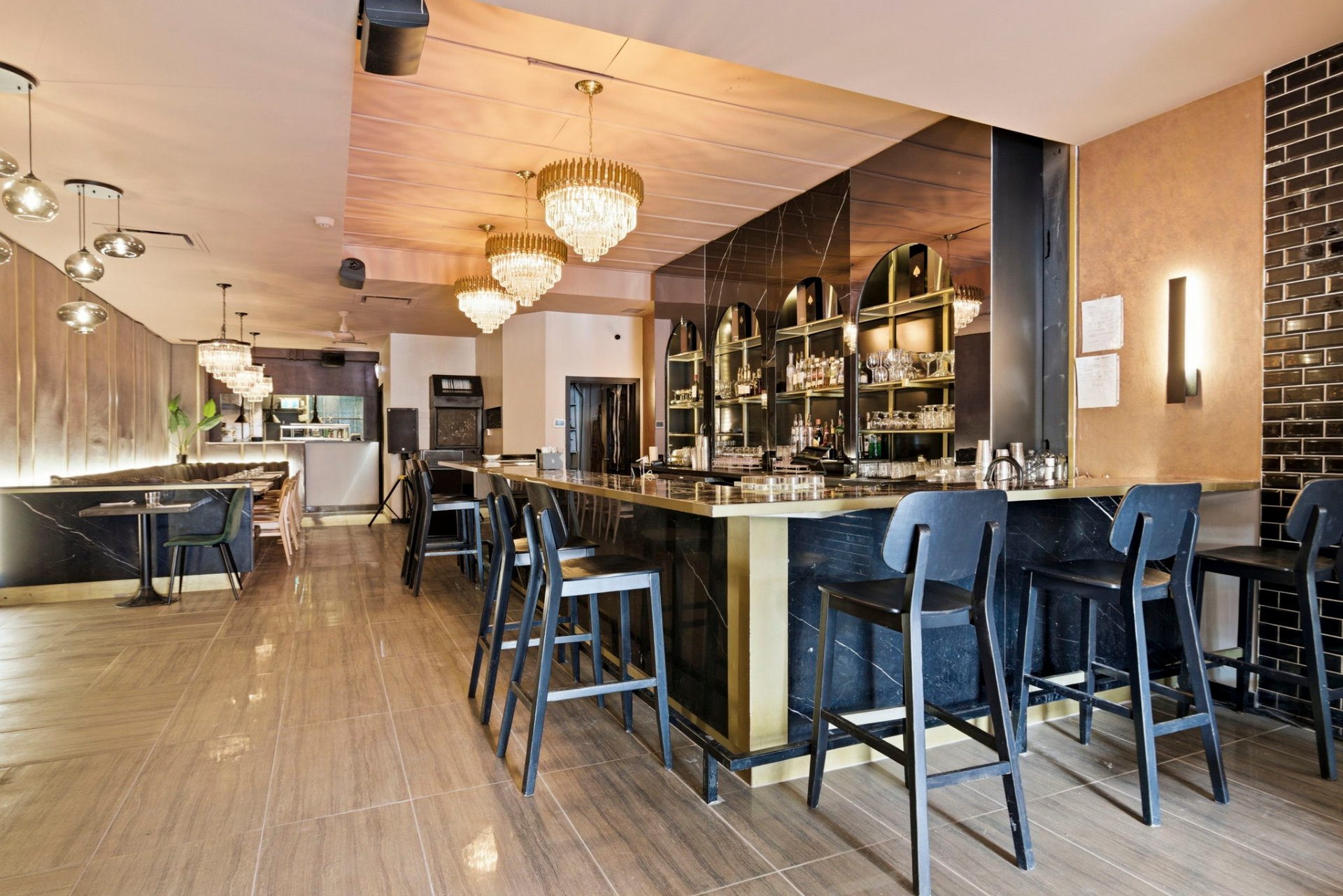 Photo - Restaurant